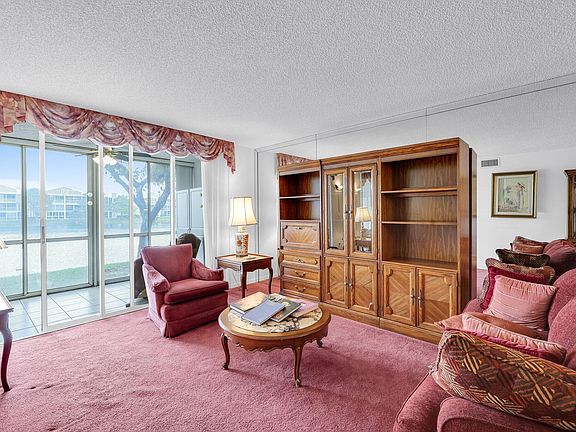 4th image of 7474 N Devon Drive #103