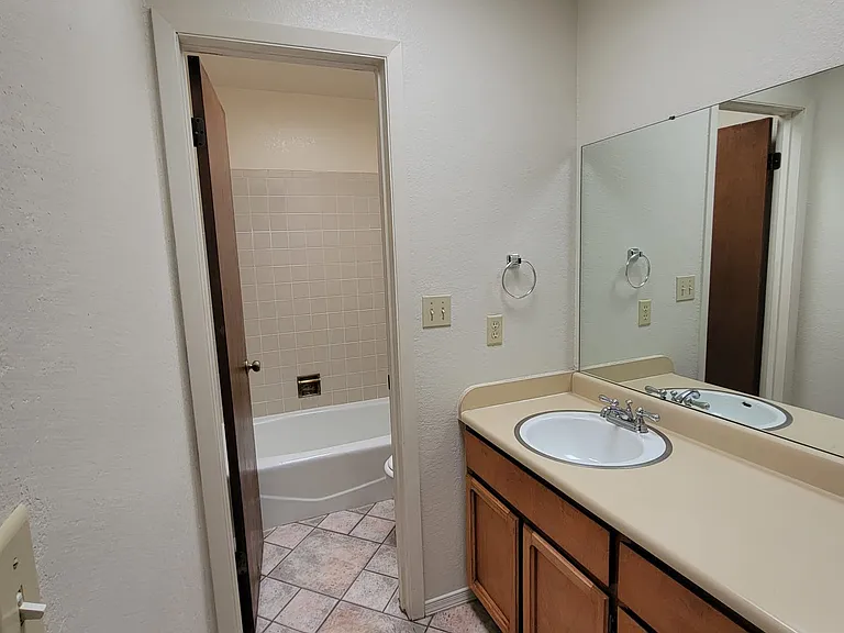 1511 Vanderbilt Dr #1511 — Photo 12