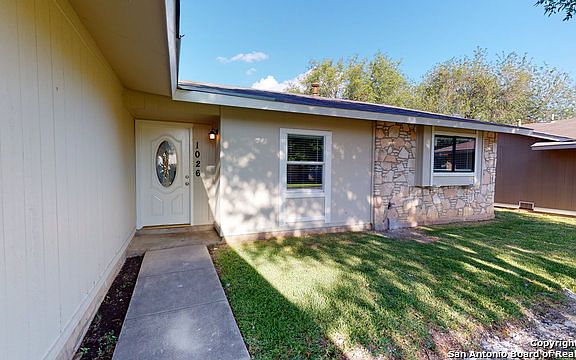 2nd image of 1026 Honey Tree St