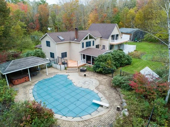 28 Hillcrest Lane, Bowdoinham, ME 04008