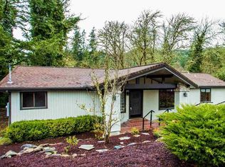 93 SW 6th Ave, Mill City, OR 97360