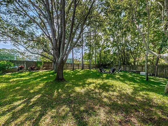 4th image of 2961 Brookfield Ln