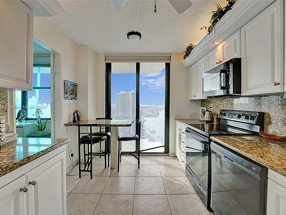 5th image of 18151 NE 31st Ct APT 2001