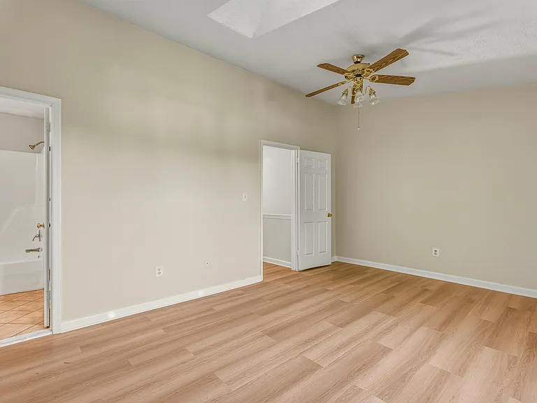 55 Oak Crest Ct — Photo 35
