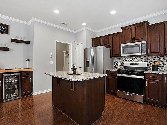 5th image of 4304 Auburn Hills Dr