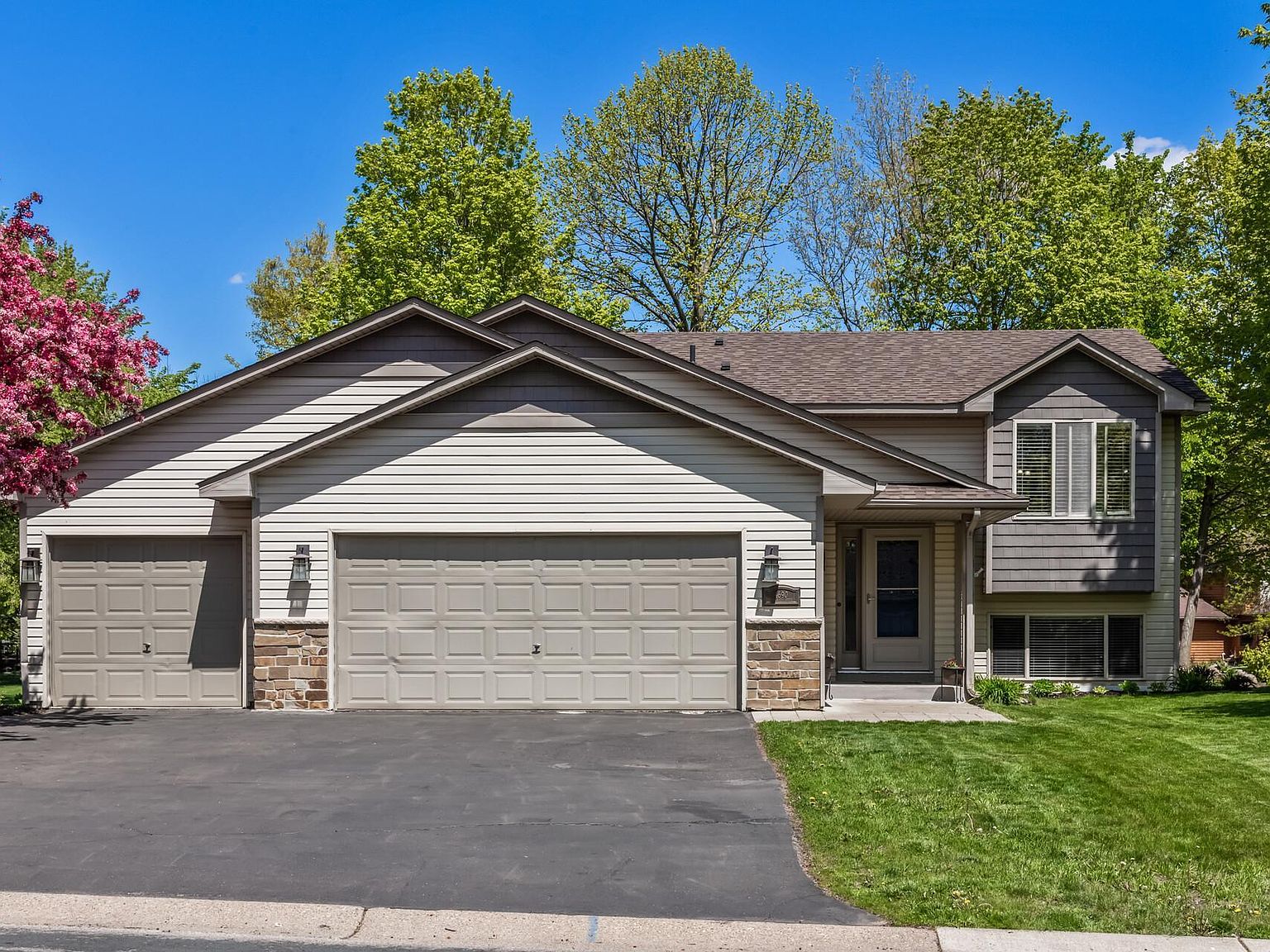 4690 Parkwood Dr SE, Prior Lake, MN 55372 Zillow