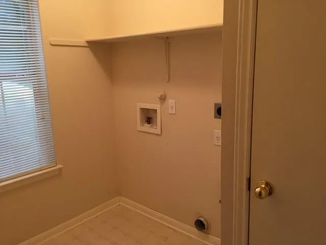 1619 Harness Race Way — Photo 12