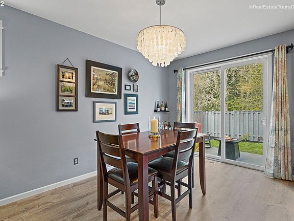 5th image of 4643 SE Sandalwood St