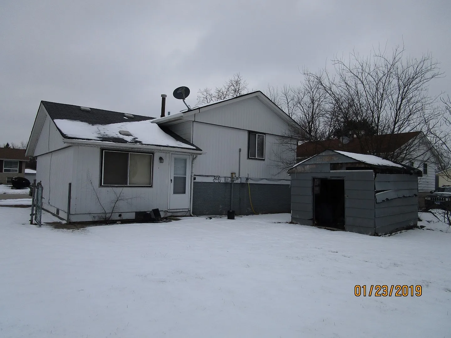 4451 Poplar Ave photo 1
