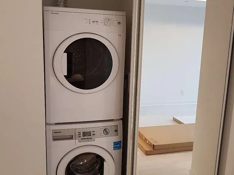 88 Harbour St #2108 — Photo 37