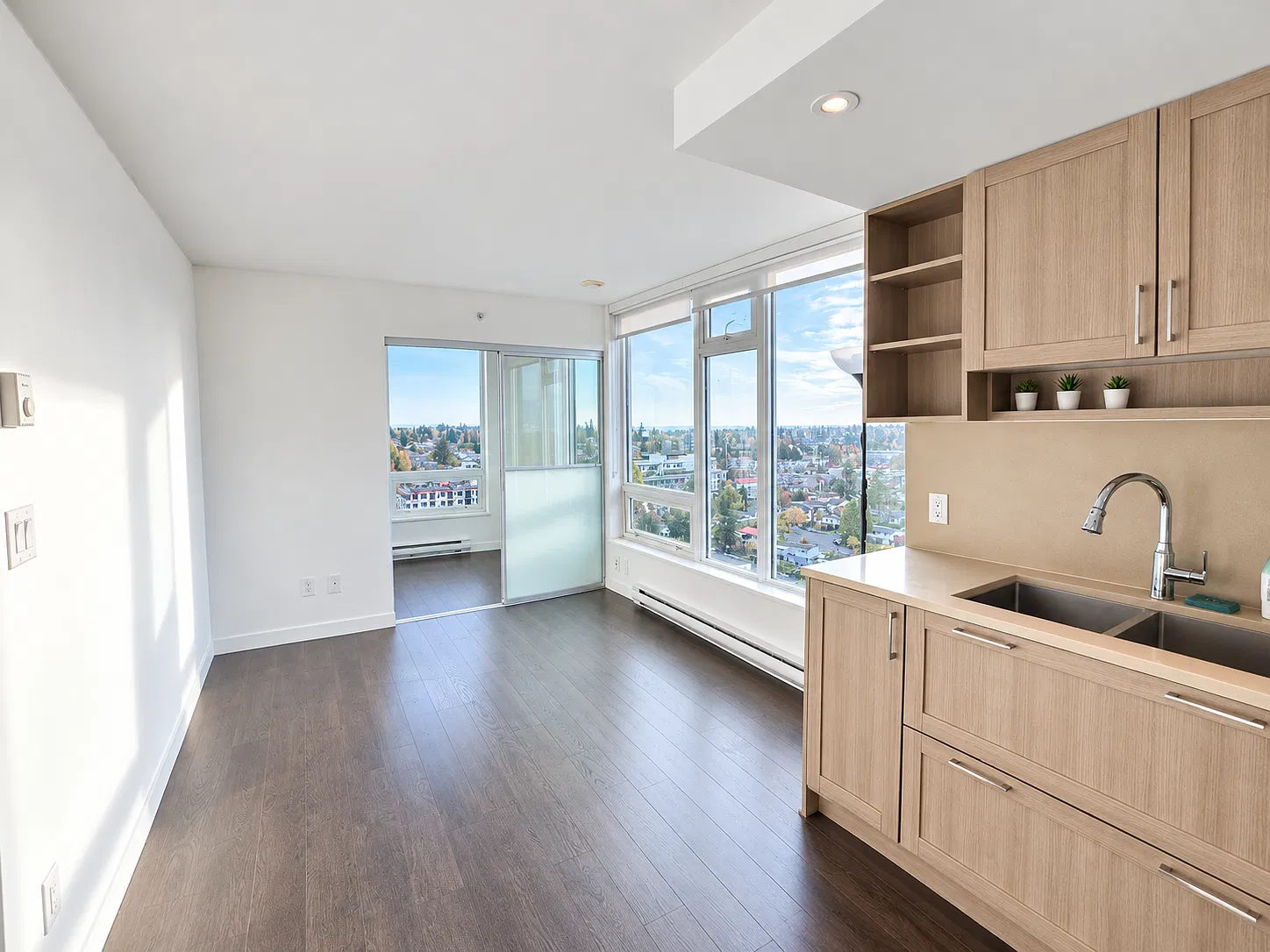 1 bed, 579 sqft, $2,100 — Photo 1