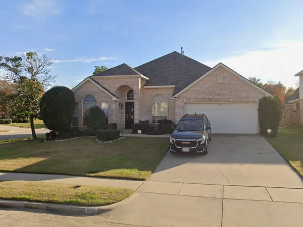 801 Devon Dr, Euless, TX 76039