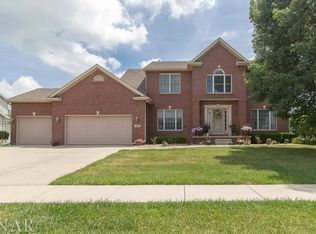 2503 Norton Rd, Bloomington, IL 61705