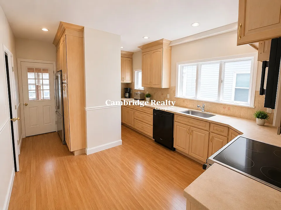 9 Bradford Ave #1T