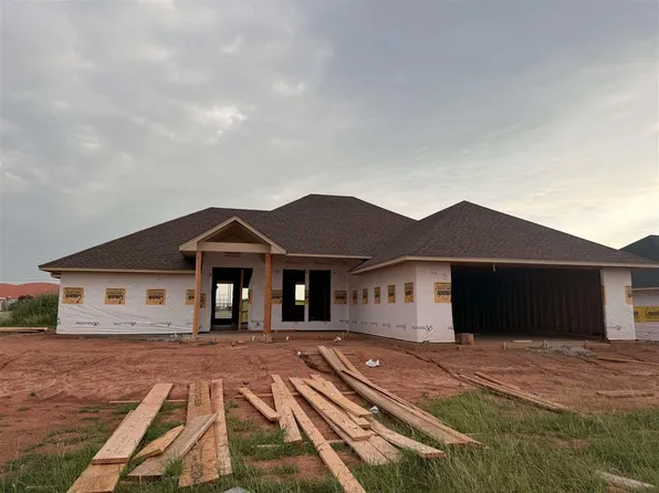 200 Meadowlark Ln, Geronimo, OK 73543