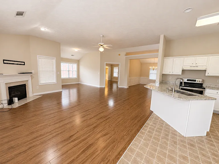500 Liverpool Ct — Photo 15