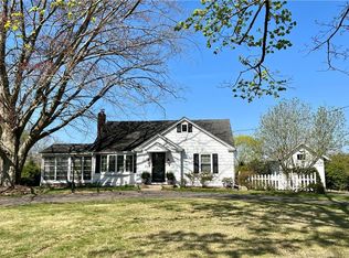 85 Windmill Hill Rd, Branford, CT 06405