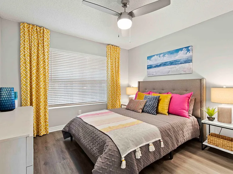 Coastline Apartments — Photo 6