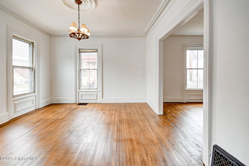 5th image of 6 Washington Street