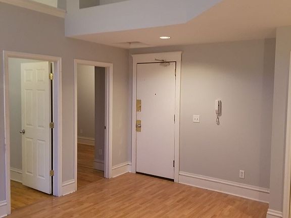 5th image of 2621 3rd Ave S APT 301