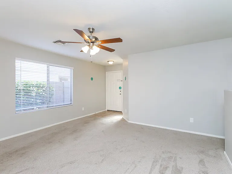 10602 W Rosewood Dr — Photo 6