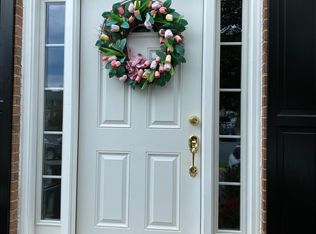 8218 McClelland Pl, Alexandria, VA 22309