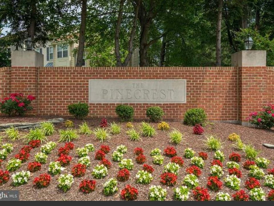 1st image of 4561 Interlachen Ct