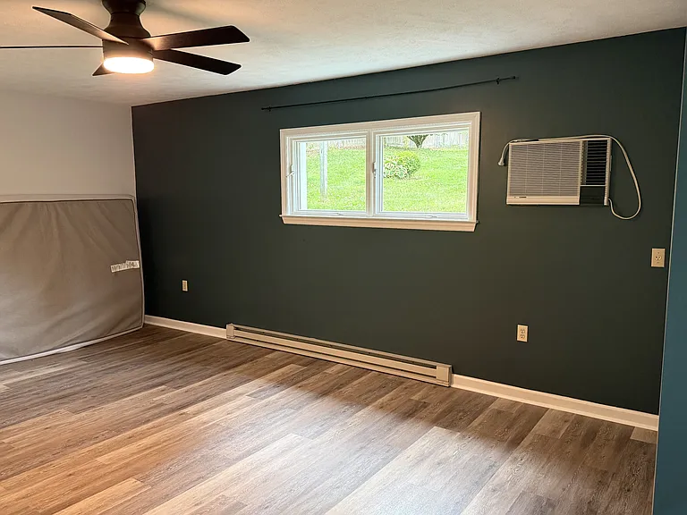 517 E Linn St — Photo 9