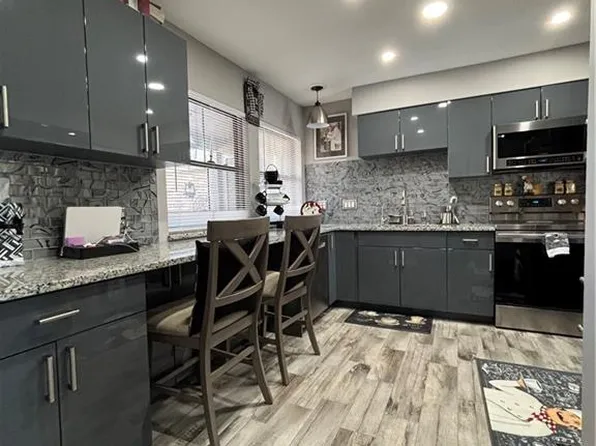 10225 Conser St, Overland Park, KS 66212