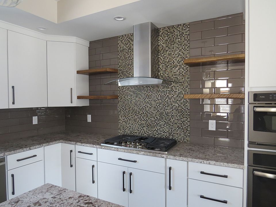 2nd image of 2100 W 19th St