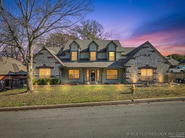 12512 S 18th Cir E, Jenks, OK 74037