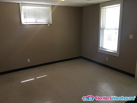 4th image of 4018 Beachwood Ave