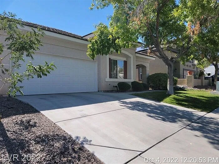 3 bed, 2.0 bath, 1378 sqft, $2,062 — Photo 1