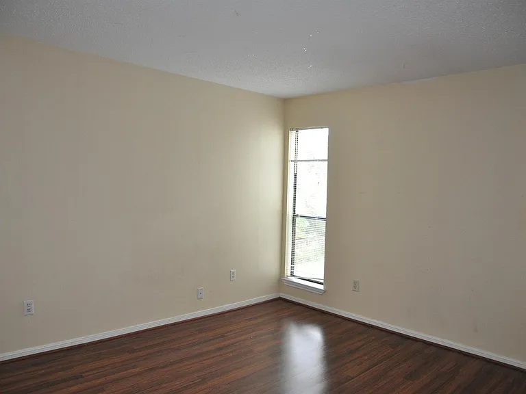 3754 Tanglewilde St #C16 — Photo 14