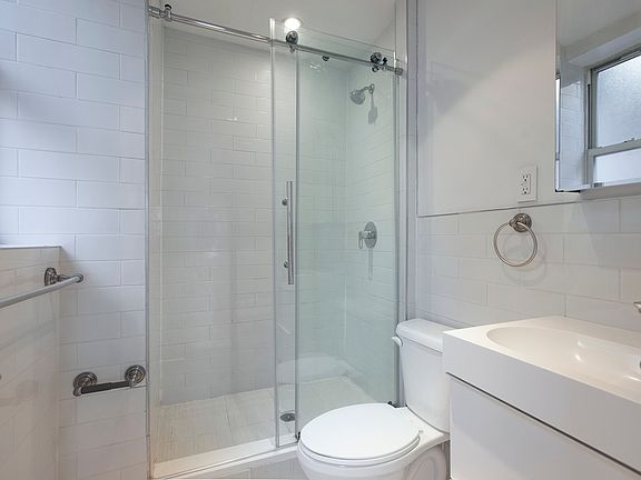 2nd image of 350 W 18th St #5BC