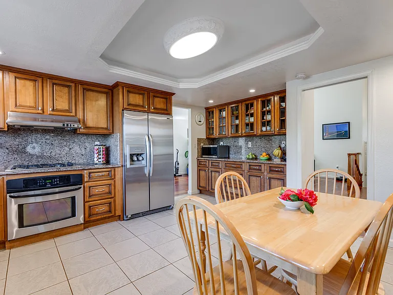 651 Fontes Dr — Photo 18