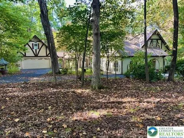 1578 Hafler Rd, Bethlehem, PA 18015