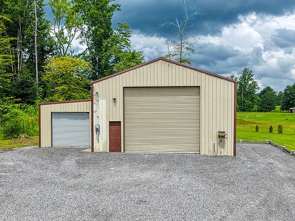3rd image of 246 Christian Bend Rd