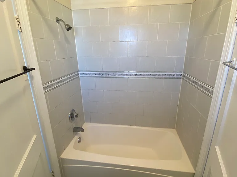 3426 W Grace St #9 — Photo 27