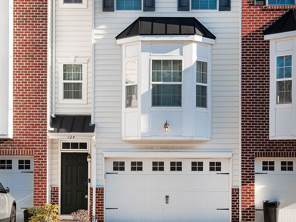 1st image of 124 Winterberry Way #124