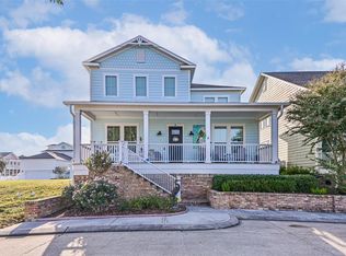 6 Compass Cir, Galveston, TX 77554