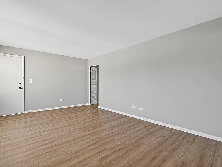 34-46 Kensington Apartments — Photo 26