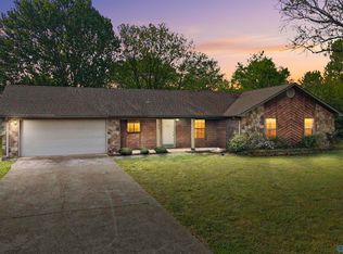 910 Jimmy Fisk Rd, Hazel Green, AL 35750