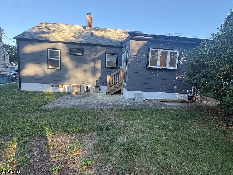 1 bed, 1.0 bath, $1,300 — Photo 2