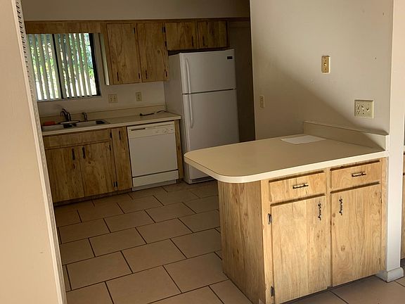 5th image of 1200 E 11th Ave