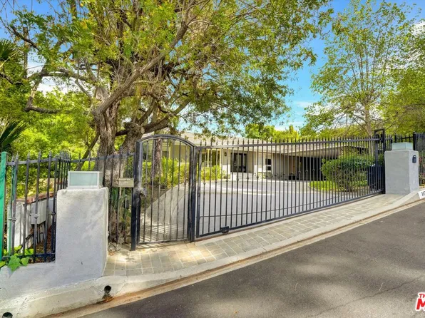 3530 Royal Woods Dr, Sherman Oaks, CA 91403