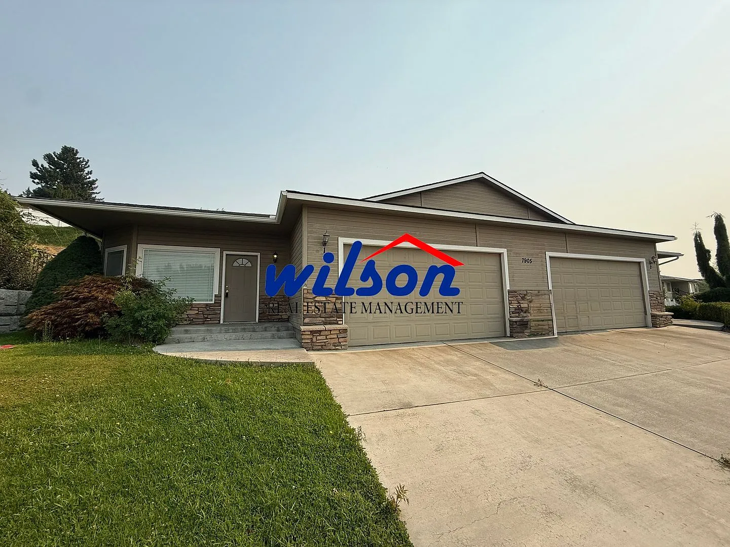 7905 Skyline Way — Photo 1