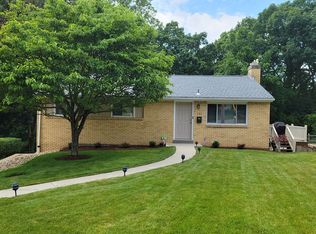 121 Minnock Dr, Pittsburgh, PA 15237