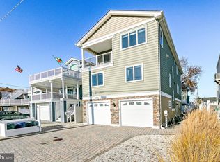 245 W 19th St, Ship Bottom, NJ 08008