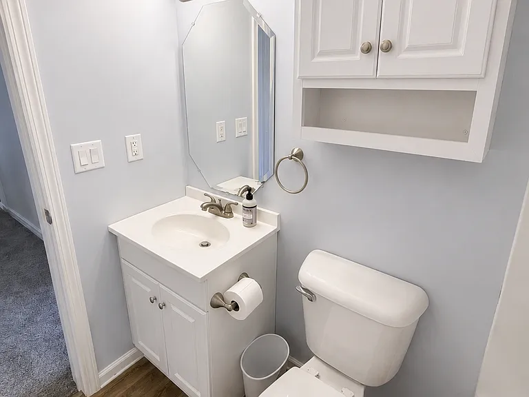 1102 Murray Dr — Photo 11